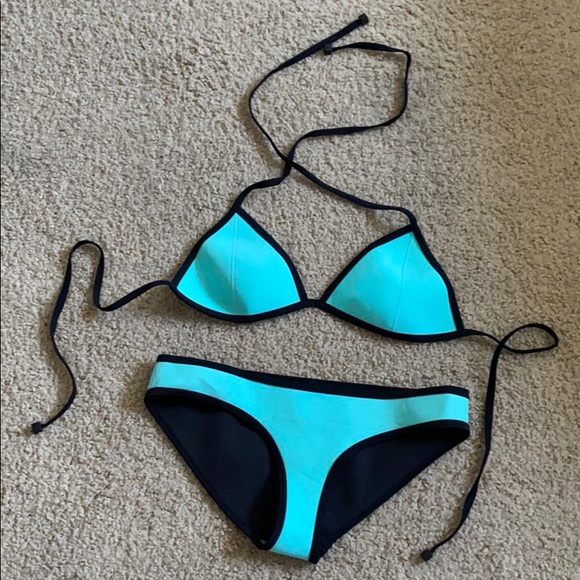 Triangl swim suit - Picture 1 of 2